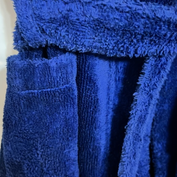 Kiwi made especially for you robe. - Picture 5 of 8